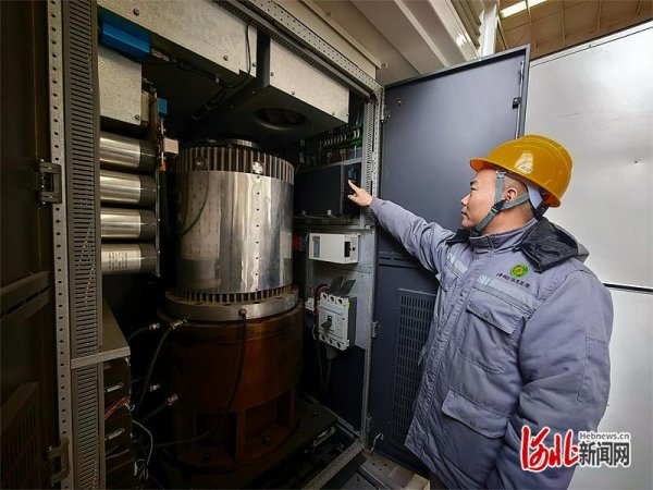 配资公司排名前十 记者走基层｜磁悬浮飞轮一转，“充电宝”供电不断